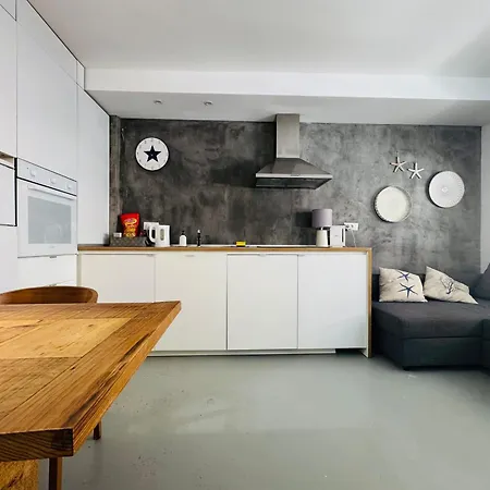 Your Retreat In Downtown And Ocean Apartman *