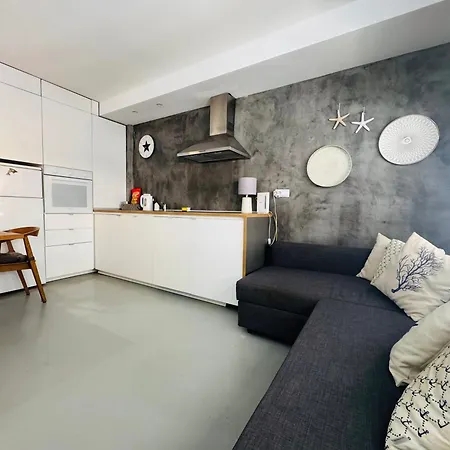 Your Retreat In Downtown And Ocean *